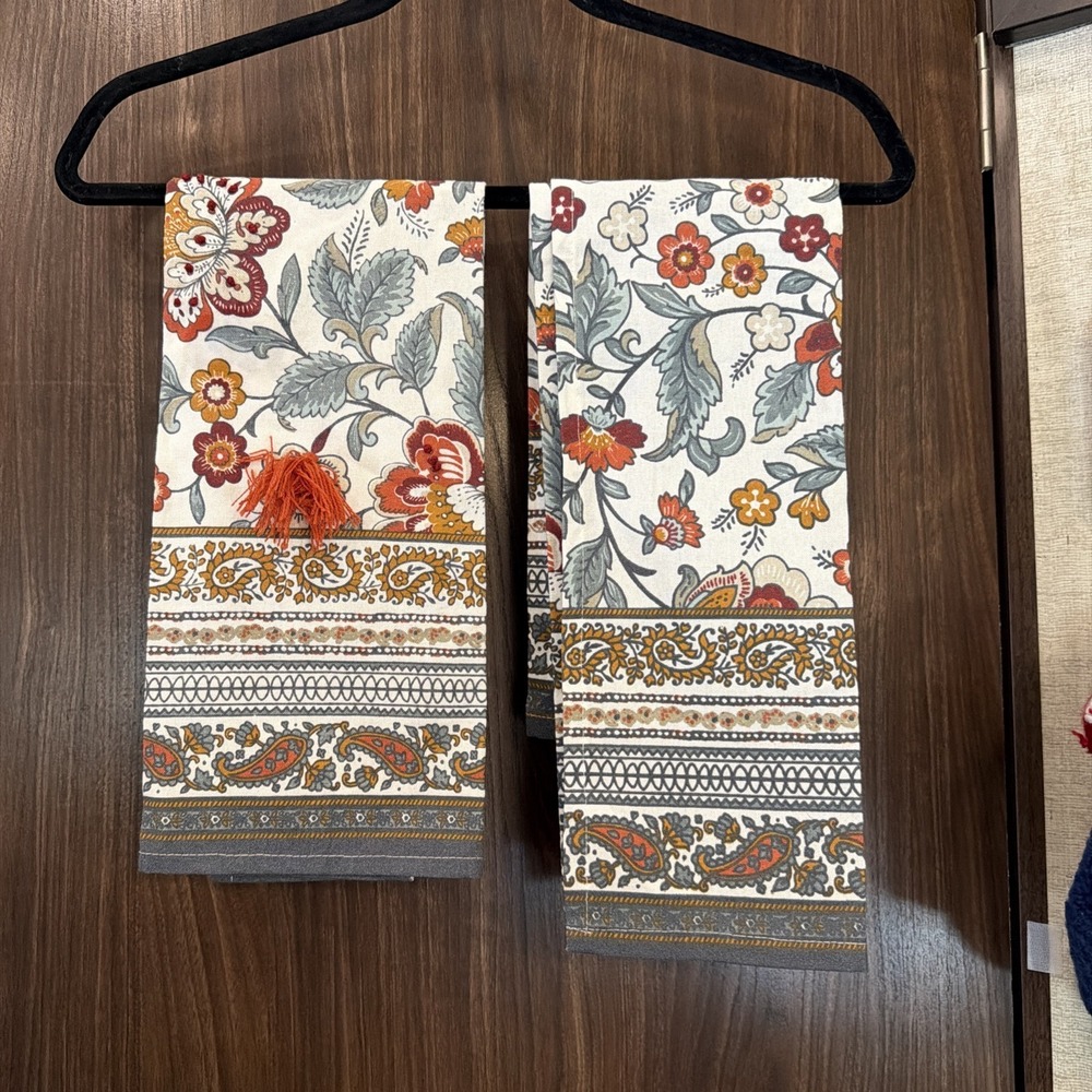 ENVOGUE Paisley India Handblockd Paisley 100% COTTON   2- 18 X 28 NWOT